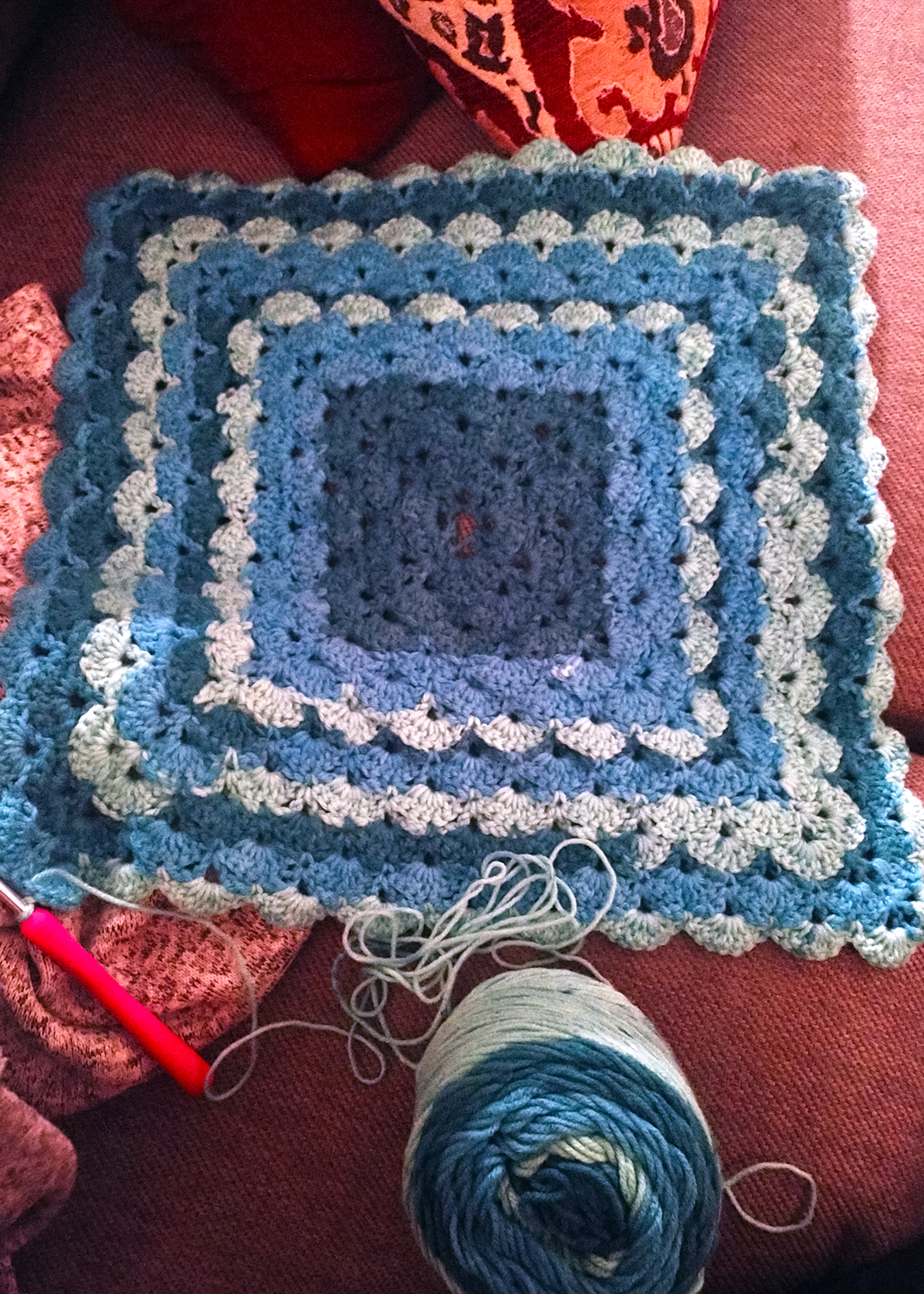 Image of crochet from the middle shell blanket